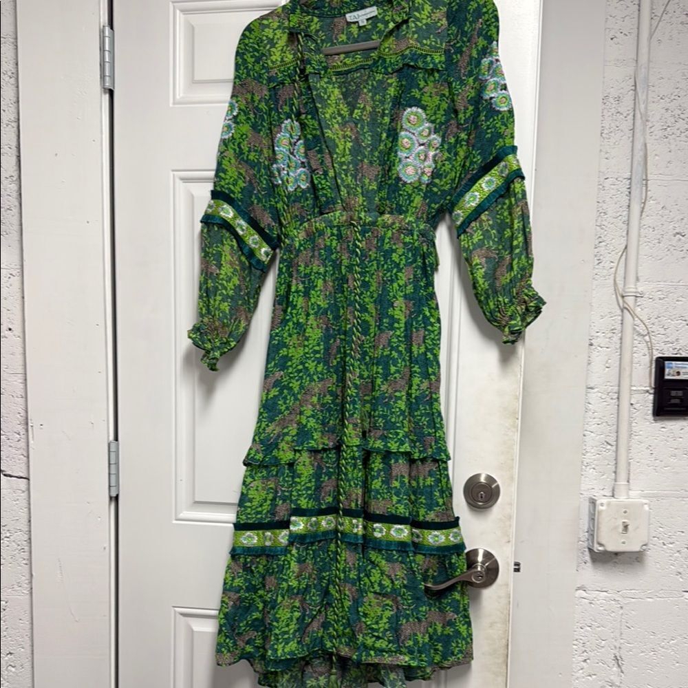 TAJ by Sabrina Crippa Green Long Patterned Sleeve Sundress - NWOT - Size Small